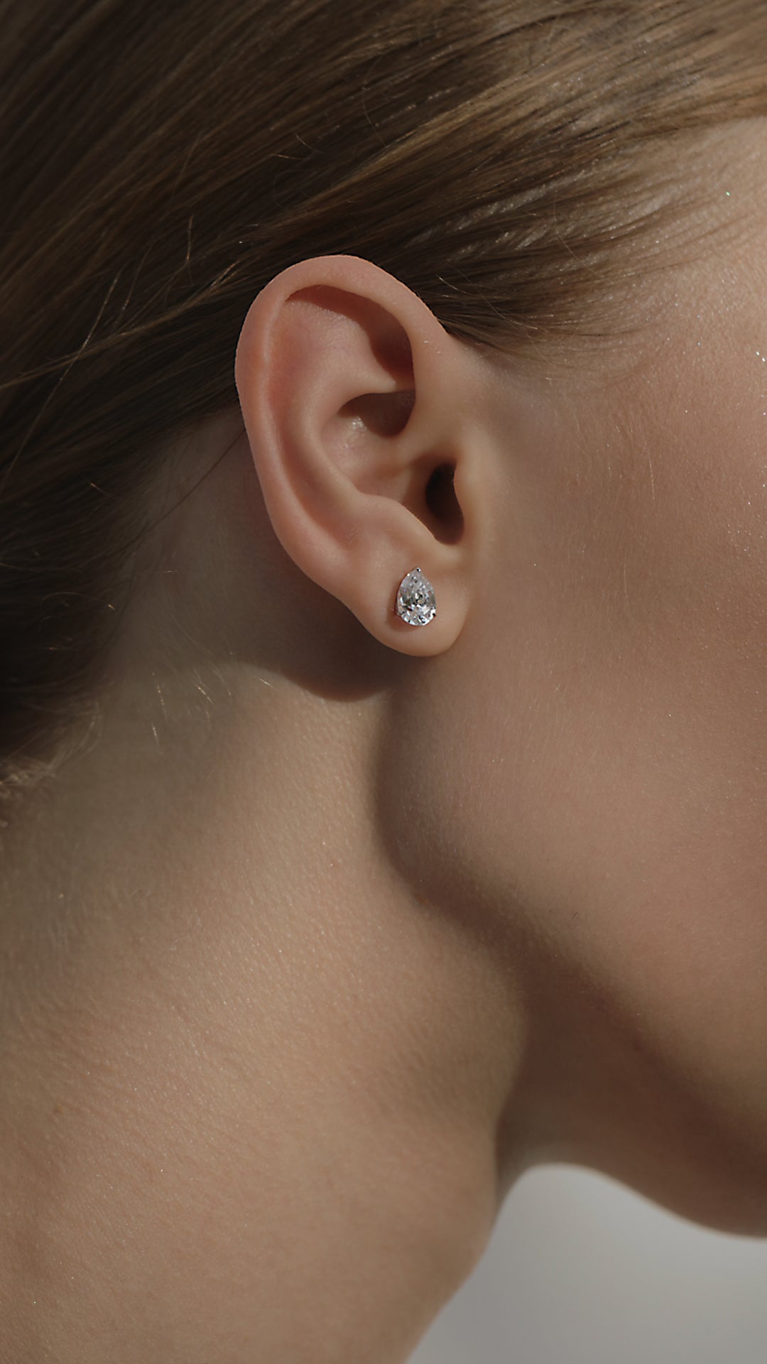 CECILE-PEAR-STUDS-9K-WHITE-GOLD-IOFD.jpg